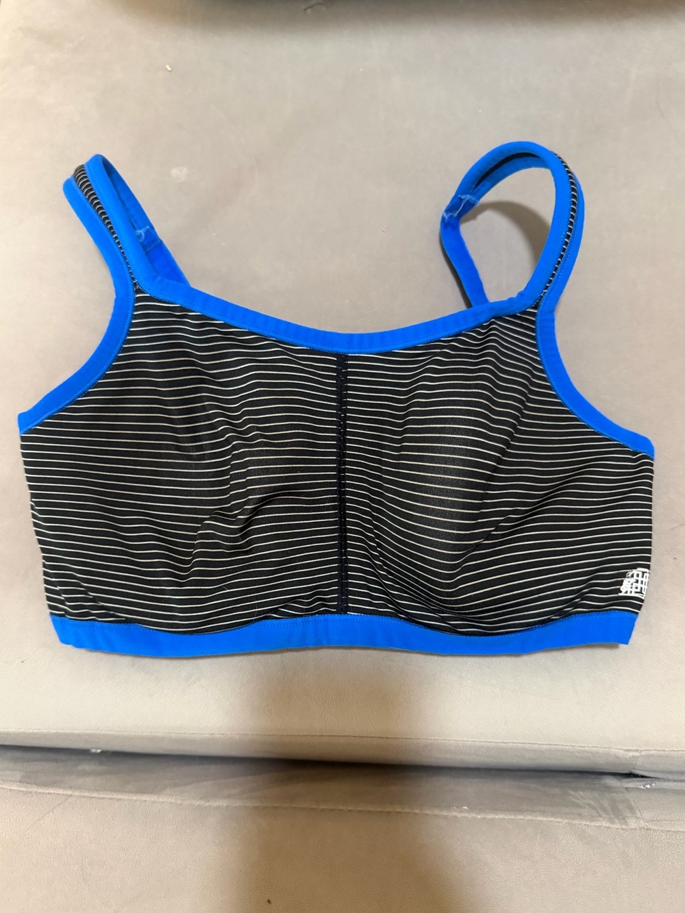 Natori Yogi Contour Convertible Sports Bra in a black and white striped 34c